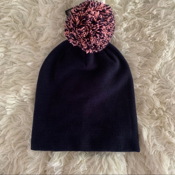 NWT Under Armour Beanie - Picture 2 of 5